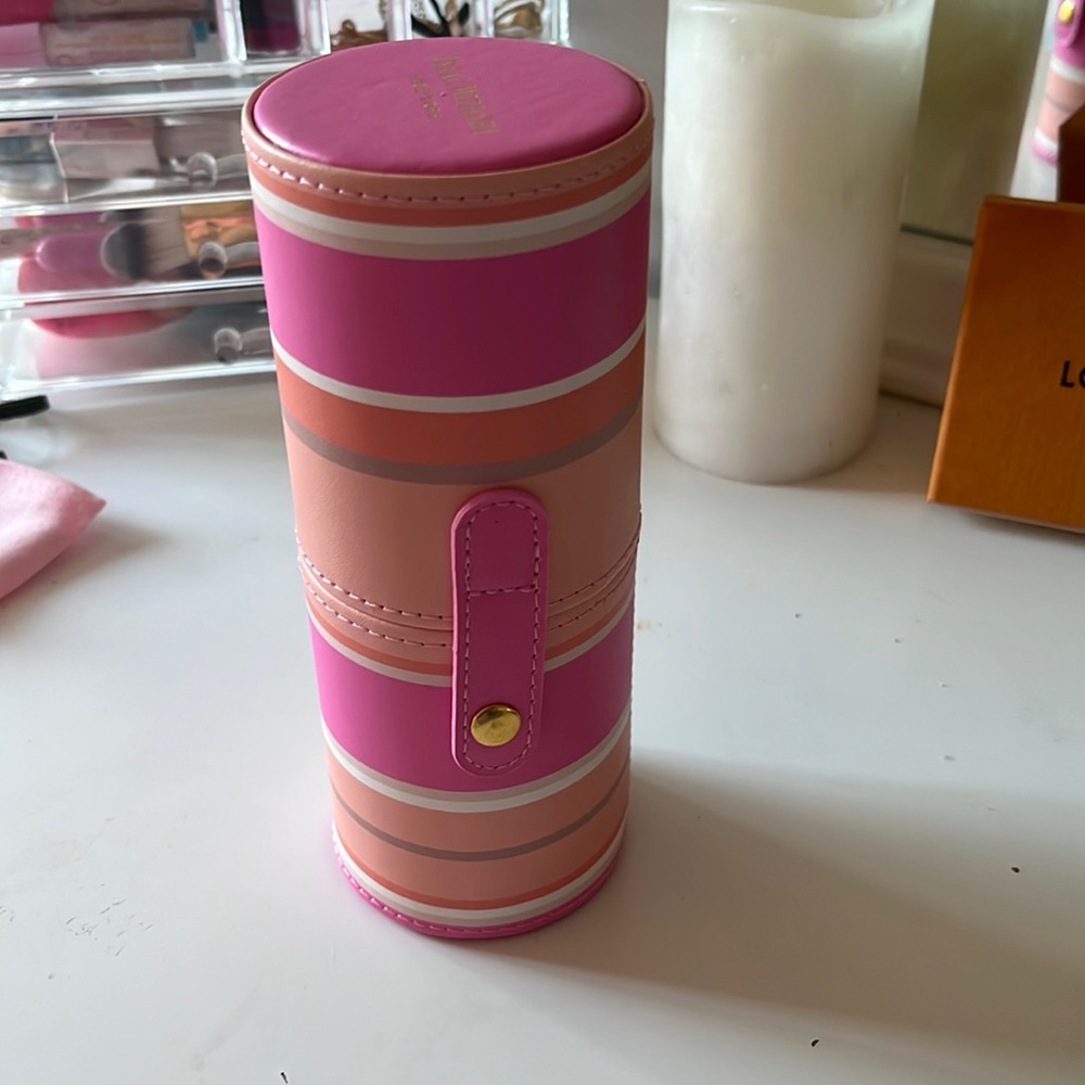 Makeup brush holder